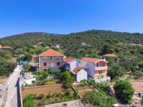 Apartment Filip Jakov-1, Vinišće